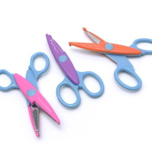 TESOURA COM PICOTE ZIG - CIS