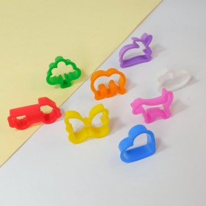 MOLDES PARA MASSA DE MODELAR COM 8 UNIDADES